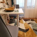 Tiny Hideaway - Charming By Sea Garden Apartment