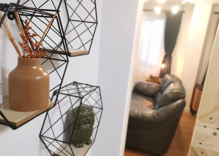 Tiny Hideaway - Charming By Sea Garden Apartment